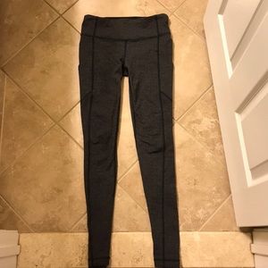 dark grey lululemon wunder under leggings